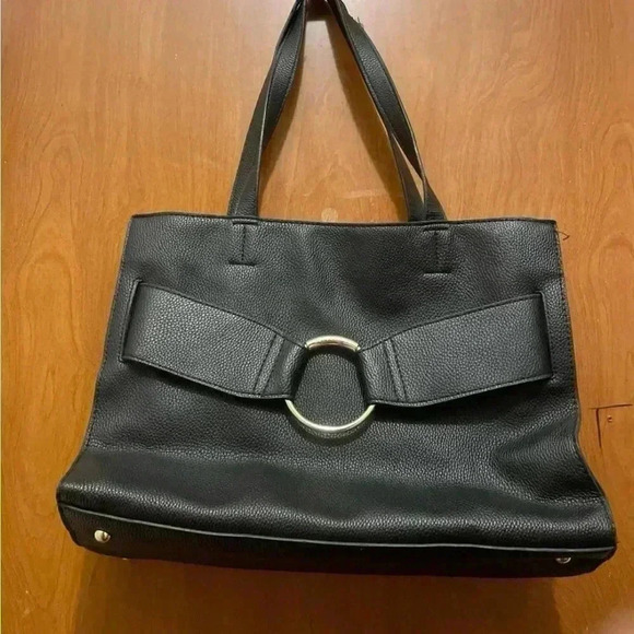 Handbags - London Fog black purse